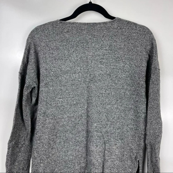 Aritzia Babaton Wool Linen Blend V-Neck Sweater Grey Women’s Size Small - Picture 11 of 11